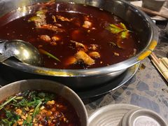 -肖肖酸萝卜鱼火锅(总店)