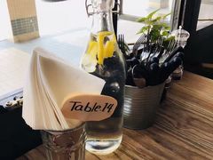 -Common Table · Brunch & Coffee