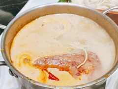 -红鼎豆捞·非遗鲍皇汤火锅(宝丰路店)