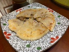 阿拉善驼肉馅饼-格日勒阿妈蒙古厨房(大召店)