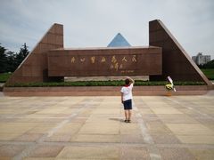 -上海市龙华烈士陵园