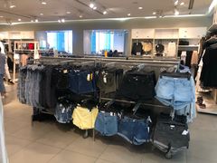 -H&M(鹏欣水游城店)