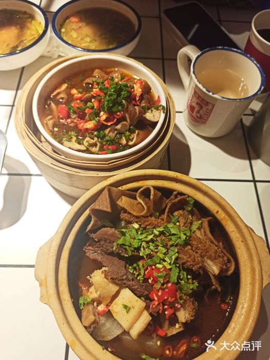 贤合庄卤味火锅(五彩世界店)一碗牛杂图片