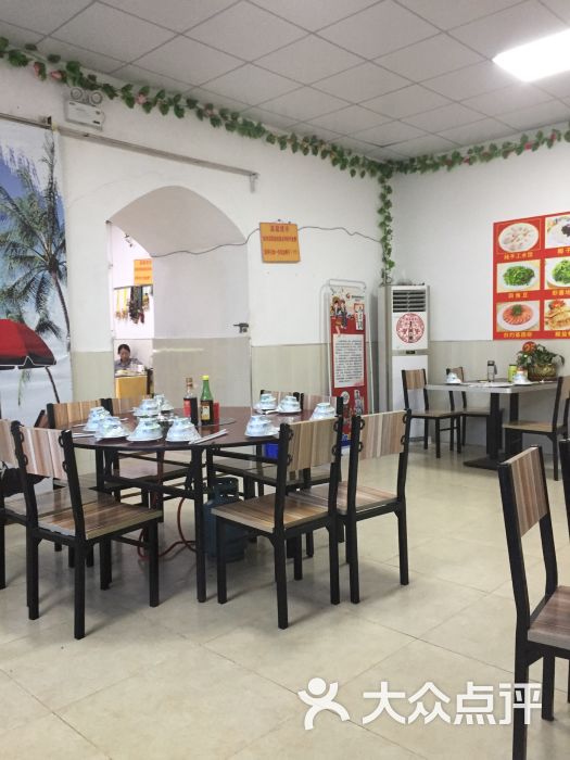 鼎味鲜海鲜烧烤大排档 可外卖大堂图片 - 第1张