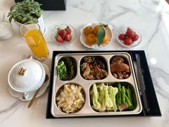 -广州鸿粤星辉奔驰4S店(钟村店)
