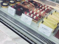 -UNI UNI(环亚凯瑟琳店)