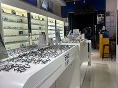 -诺柯视眼镜-蔡司依视路官方工厂店(淞南一店)