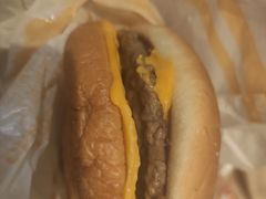 双层吉士汉堡-麦当劳(南京文鼎广场店)