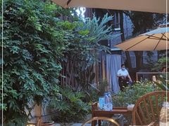 -墨居上隐·院子里火锅(峨眉店)