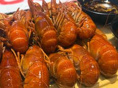 -肥肥虾庄·金牌油焖大虾(汉街SKP店)