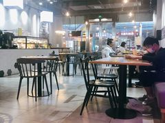 大堂-HELLO 27 意面·沙拉·帕尼尼