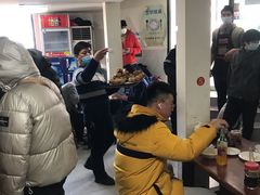 等位区-宝瑞门钉肉饼店