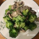 西兰花烧蘑菇
