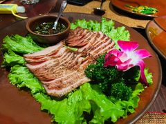 卡拉山火塘烧肉-花马天堂云南餐厅 Lost Heaven(外滩店)
