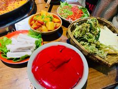 -四小区火锅·巷子里的重庆火锅(花照壁店)
