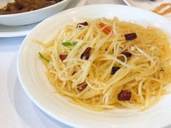 酸溜土豆丝-景月阁空中食府(希尔顿酒店)