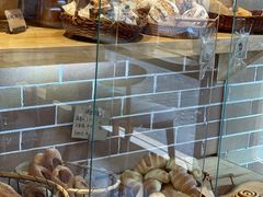 面包甜点陈列柜-山下面包坊(湖滨店)