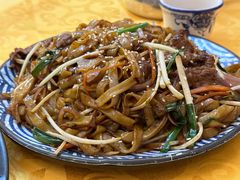 干炒牛河-天宝食坊·啫啫煲大排档(西华路店)