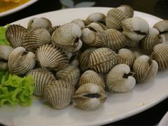 -J Daeng Seafood