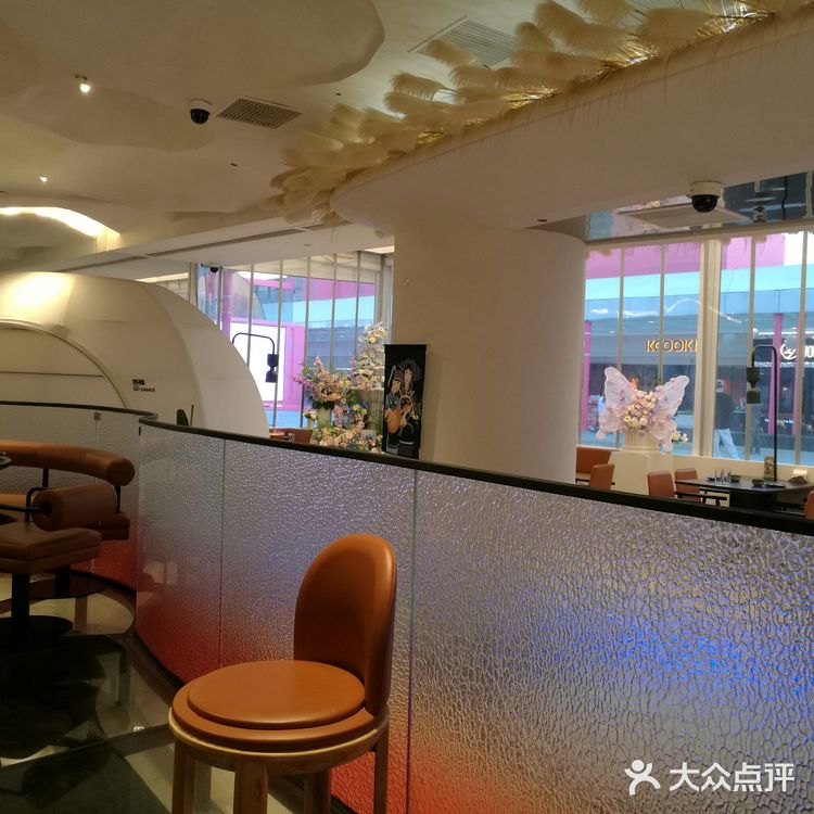 这家餐厅还挺不错。