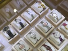 -海星奢选二手奢侈品手表包包鉴定回收寄卖(墨玉南路店)