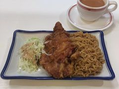 金牌生炸鸡腿捞丁面-食运茶餐厅(文化宫店)
