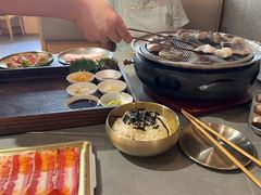 -围炉肉舍•炭烤活鳗•丹东海鲜烤肉(步行街店)