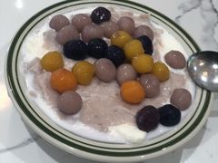 白雪芋泥丸子-堂屋糖水店(愚园店)