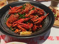-肥肥虾庄·金牌油焖大虾(汉街SKP店)