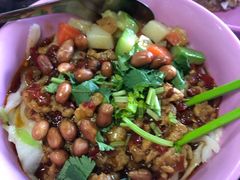 剁椒肉丝拌面-中央财经大学-食堂