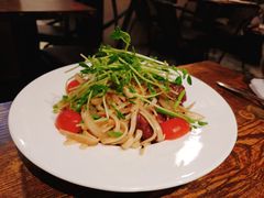 -layback cafe & bar