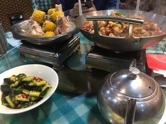 筒子骨玉米-昱龙大盆牛蛙馆(三兴街总店)