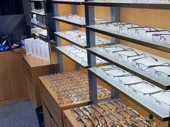 -优医视平价眼镜超市蔡司依视路折扣(小马厂店)
