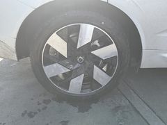 -倍耐力轮胎专卖店(碧云路店)