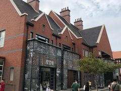 -钟书阁(松江泰晤士小镇店)