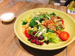 牛油果烤鸡精选沙律配酸奶汁-周沫西餐(漫广场店)