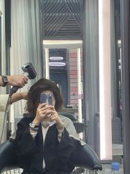 -AKOZO Beauty Salon