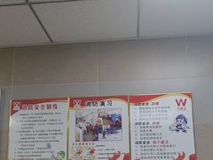 -华莱士·全鸡汉堡(济南大明湖店)
