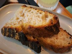 三种酱配酸面包-Mesa Madre梅萨妈妈·Bintana(国贸店)