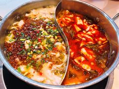 -德林酸菜鱼火锅(南丹店)
