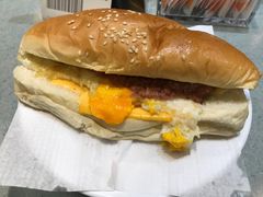 招牌咸牛肉芝士猪仔包-华嫂冰室(尖沙咀店)