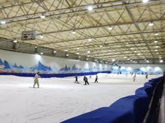 -乔波室内滑雪场