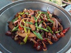 干锅野山菌-去吃小龙虾·江湖菜·烧烤(南滨路店)