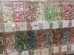 -VENCHI 闻绮(上海佛罗伦萨小镇店)