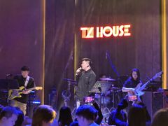-TZ House音乐现场(来福士中心店)