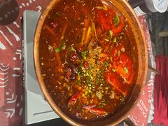 昆明寻甸酸菜牛肉火锅-云边嬢嬢·云南野料现摏火锅