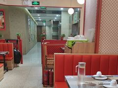 -鸡遇虾煲干锅火锅(小寨金莎店)
