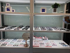 -无奔眼镜·蔡司·依视路授权店(马家堡店)
