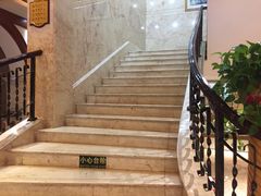 -山明水秀大饭店