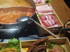 -呷哺呷哺 黄金牧场 (欢乐谷店)